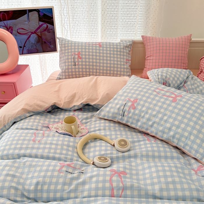 91家纺网 家纺一手货源 找家纺 昔可家纺 2024新款全棉条纹格子四件套--蝴蝶结系列 蓝格子蝴蝶结