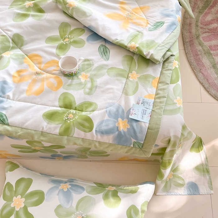 91家纺网 家纺一手货源 找家纺 菲梵家纺 2025春夏新品A类全棉喷气印花夏被 被子被芯 清莹花香