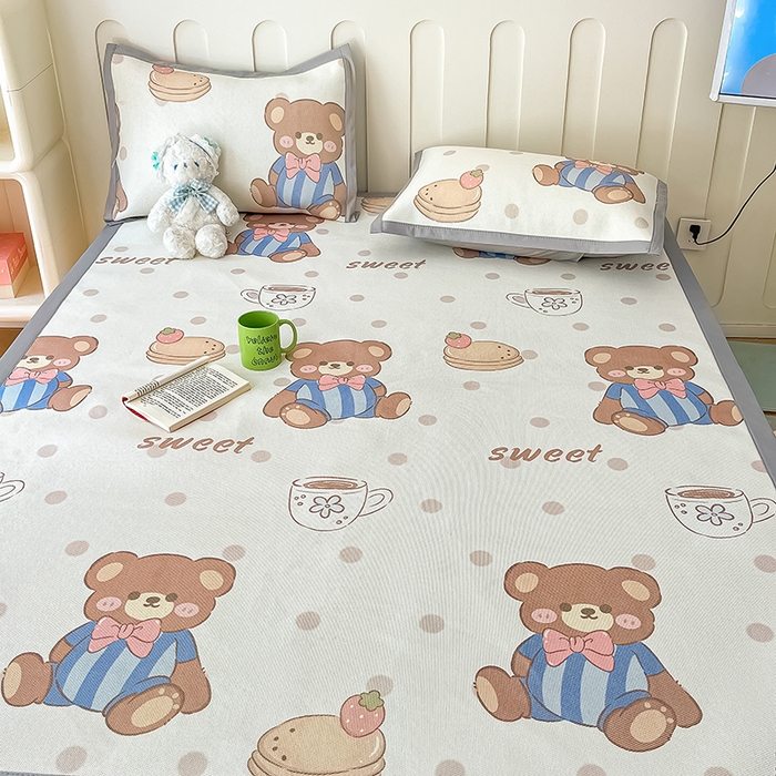 91家纺网 家纺一手货源 找家纺 安哆啦家纺 安哆啦家纺 2024新款A类冰藤印花凉席 蛋糕小熊-凉席款