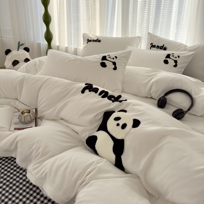 91家纺网 家纺一手货源 找家纺 曼谷家纺 年新款熊猫毛巾绣四件套柔软磨毛床上用品水洗棉套件 熊猫-黑格