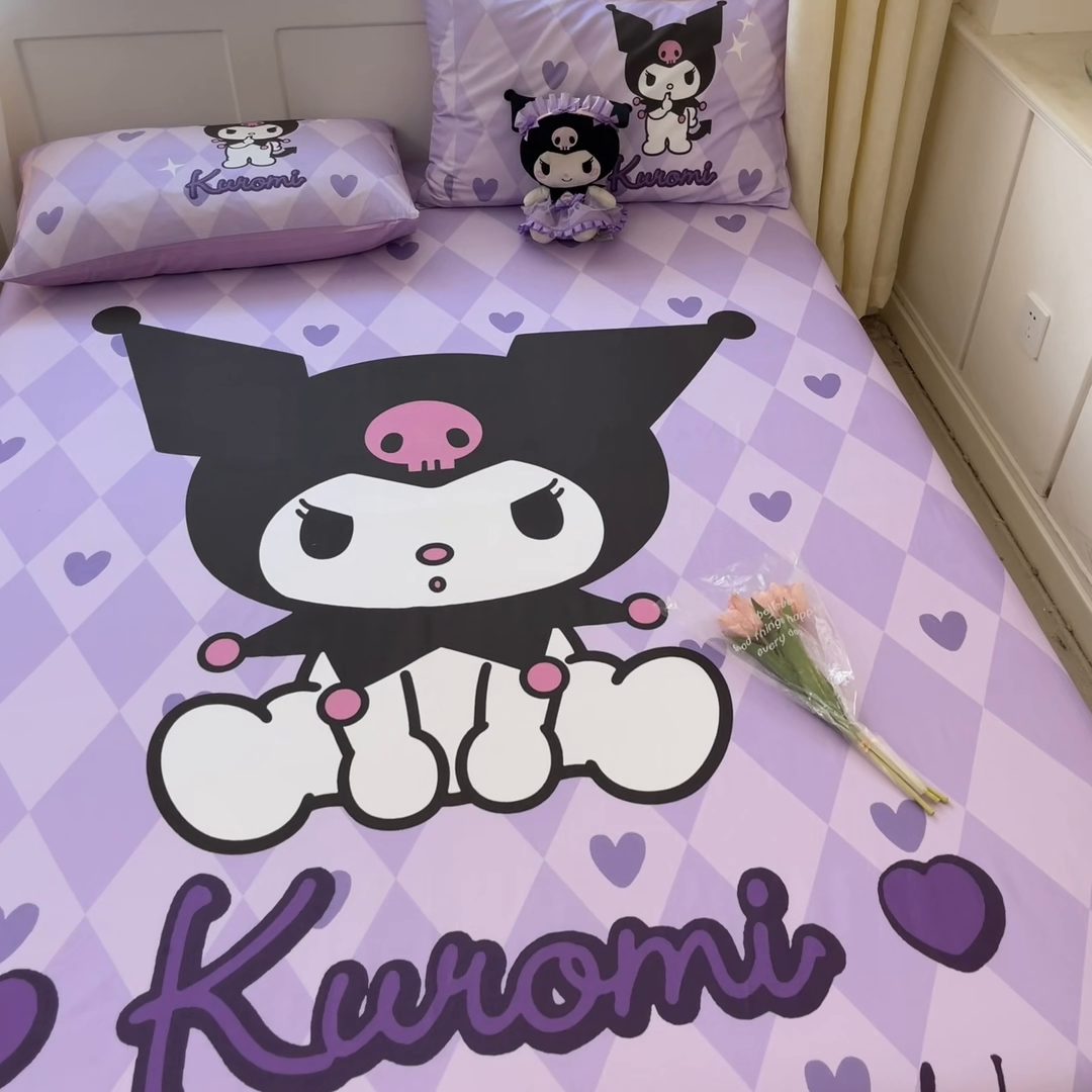 91家纺网 家纺一手货源 找家纺 金爱家 2024新款全棉三丽鸥正版大版单品床笠 桃心库洛米