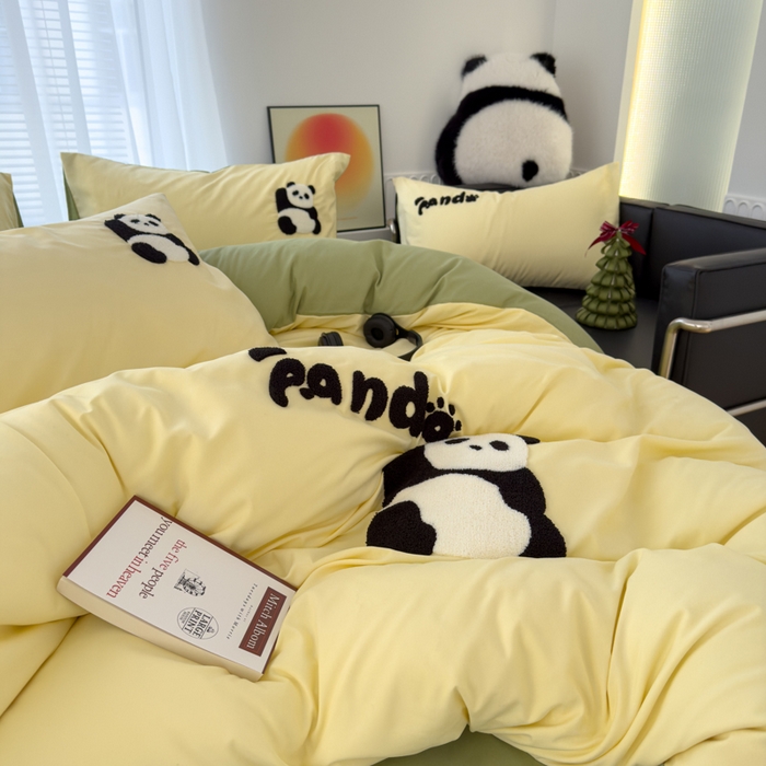 91家纺网 家纺一手货源 找家纺 曼谷家纺 年新款熊猫毛巾绣四件套柔软磨毛床上用品水洗棉套件 熊猫-芝士绿