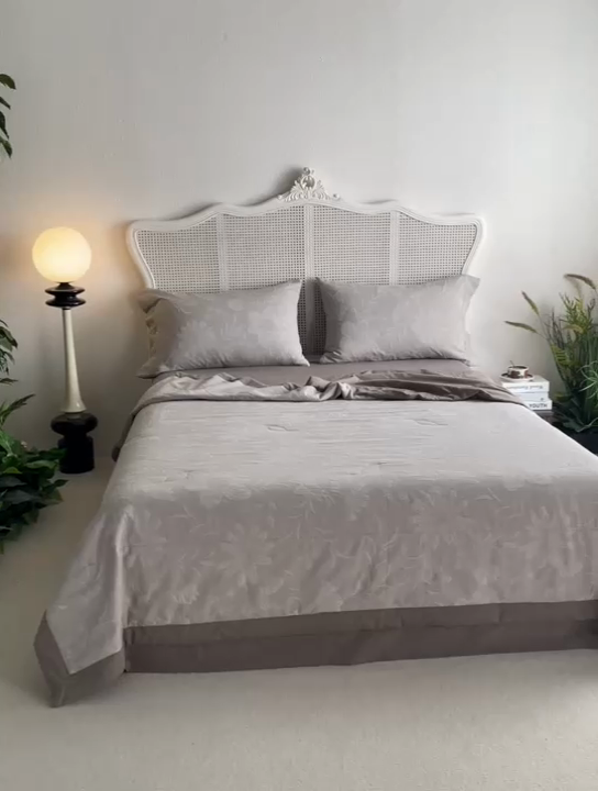 91家纺网 家纺一手货源 找家纺 安莱生活 2024新款高端双层纱色织大提花夏被 馥香 馥香-浅灰