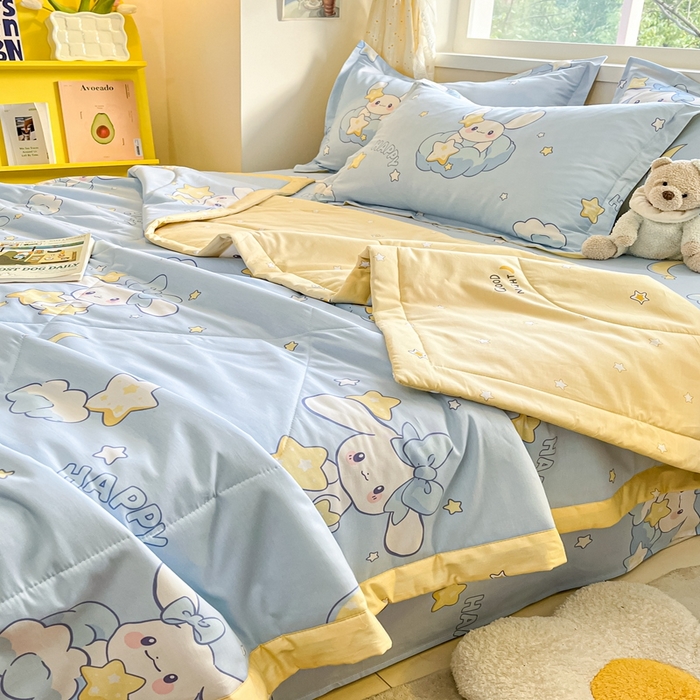 91家纺网 家纺一手货源 找家纺 菲梵家纺 2025春夏新品A类全棉喷气印花夏被 被子被芯 星之兔