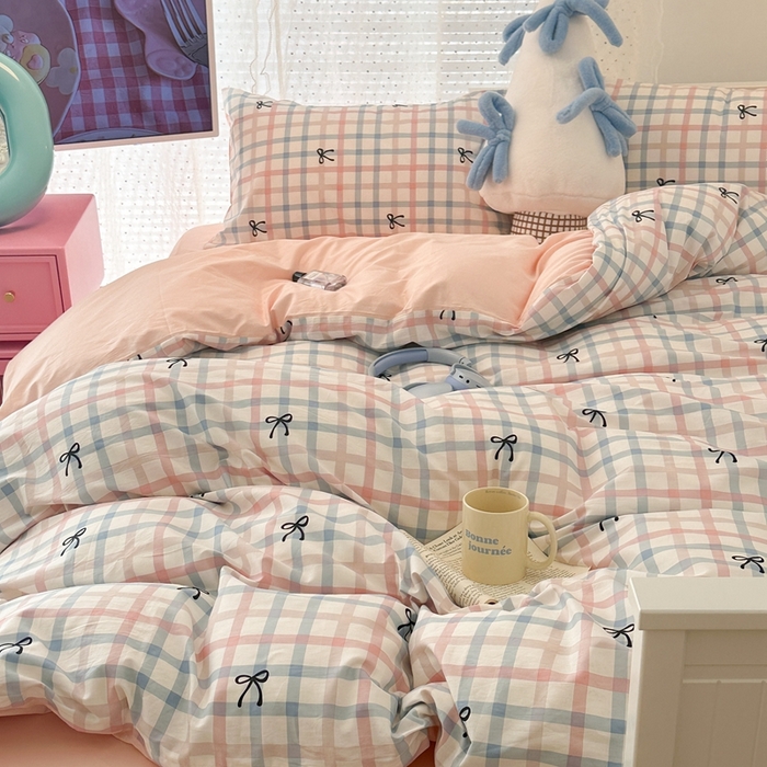 91家纺网 家纺一手货源 找家纺 昔可家纺 2024新款全棉条纹格子四件套--蝴蝶结系列 彩格子蝴蝶结