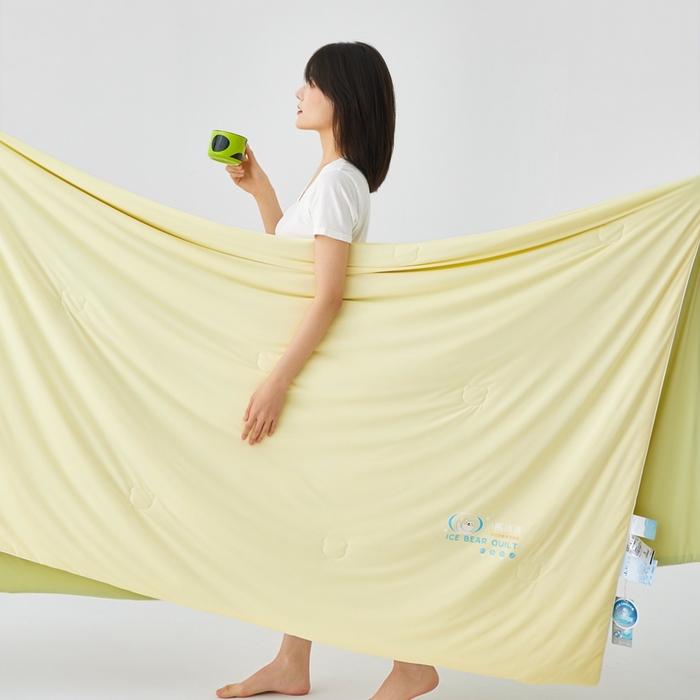 91家纺网 家纺一手货源 找家纺 安莱生活 2024新款小熊冰冰双拼系列高定版即刻凉感夏被3.0升级版 香橙