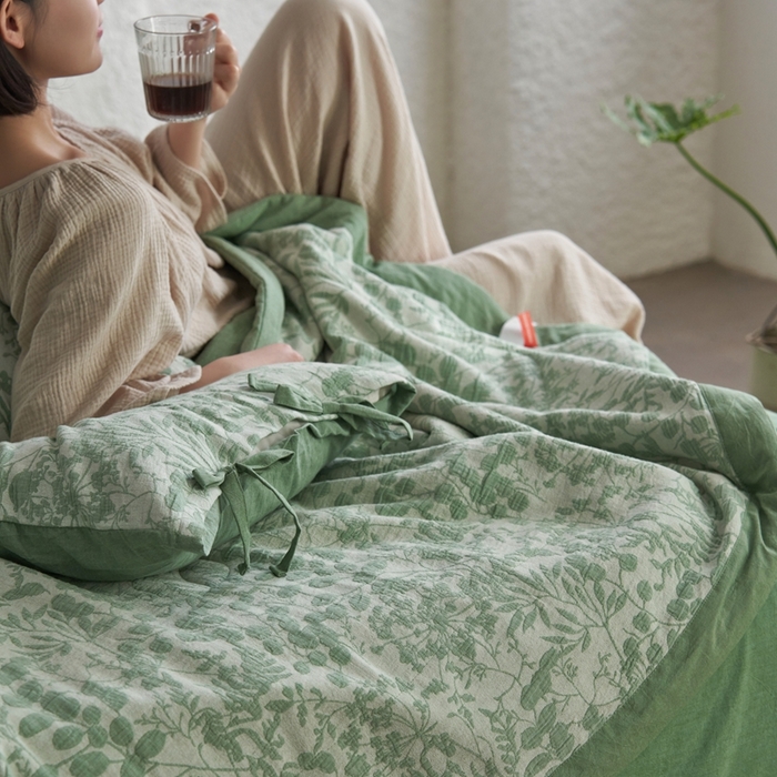 91家纺网 家纺一手货源 找家纺 安莱生活 2024新款高端双层纱栀子花色织大提花夏被及夏被四件套 栀子花-嫩绿