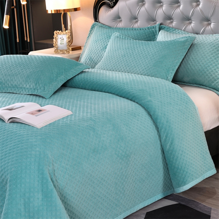 91家纺网 家纺一手货源 找家纺 （总）芸锦豪 2024新款牛奶绒华夫格床盖