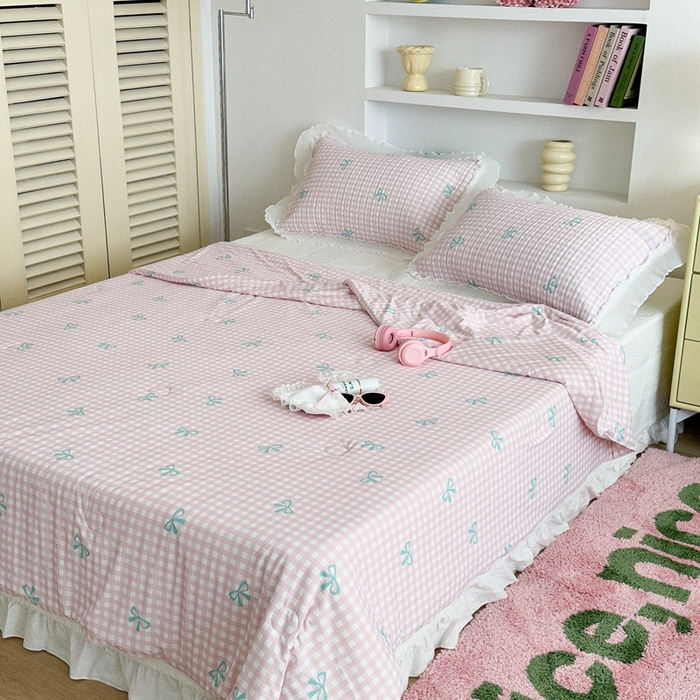 91家纺网 家纺一手货源 找家纺 昔可家纺 2024新款凉感冰皮床盖和同款夏被 粉格绿蝴蝶结