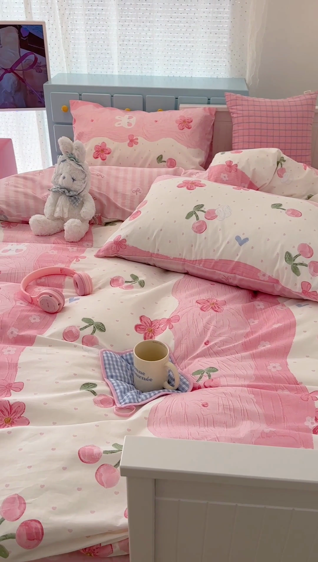 91家纺网 家纺一手货源 找家纺 昔可家纺 2024新款全棉卡通印花四件套 粉色油画樱桃