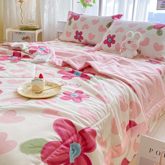 91家纺网 家纺一手货源 找家纺 菲梵家纺 2025春夏新品A类全棉喷气印花夏被 被子被芯 梦入花香