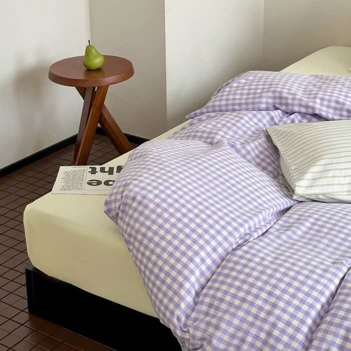 91家纺网 家纺一手货源 找家纺 艾沁家纺  2024新款32支全棉色织水洗棉四件套-紫猫+肥梨 紫格子