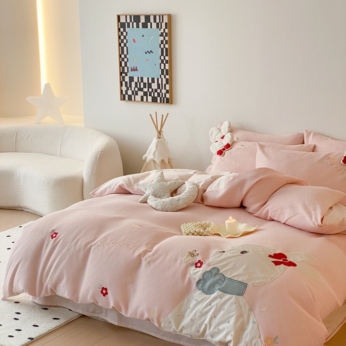 91家纺网 家纺一手货源 找家纺 （总）朗莎 2024新款A版双层纱提花绣花B版40s水洗棉四件套