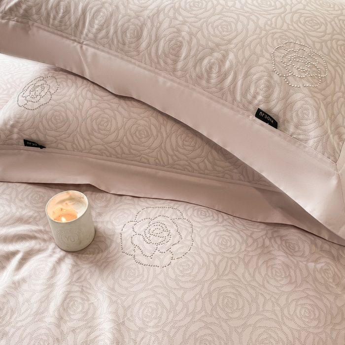 91家纺网 家纺一手货源 找家纺 品家居 2025新款长绒棉宽边印花四件套-邂逅 邂逅粉色