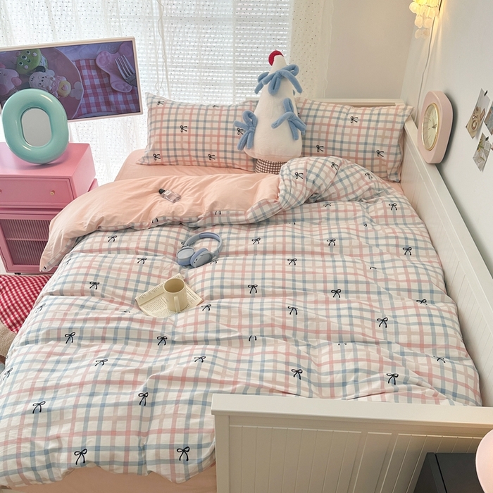 91家纺网 家纺一手货源 找家纺 昔可家纺 2024新款全棉条纹格子四件套--蝴蝶结系列 彩格子蝴蝶结