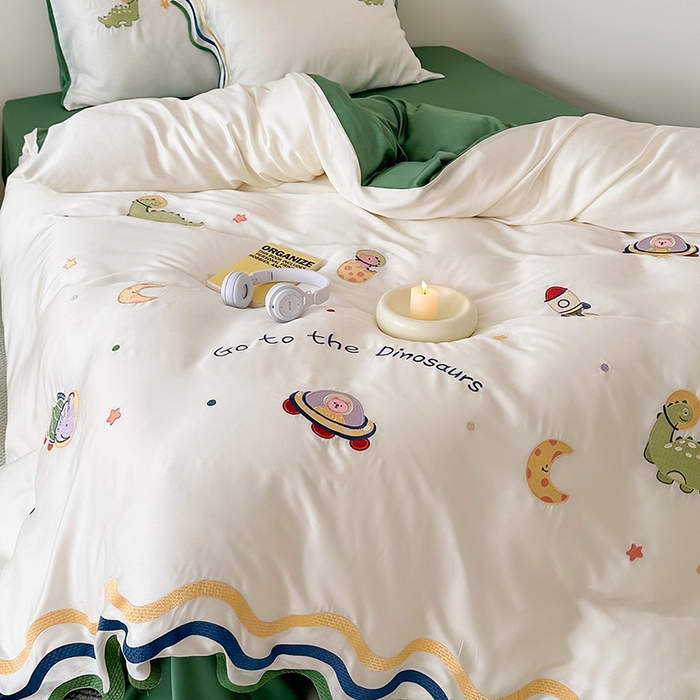 91家纺网 家纺一手货源 找家纺 （总）西西家居 2024新款LF60支奥地利兰精天丝绣花款四件套--星球恐龙