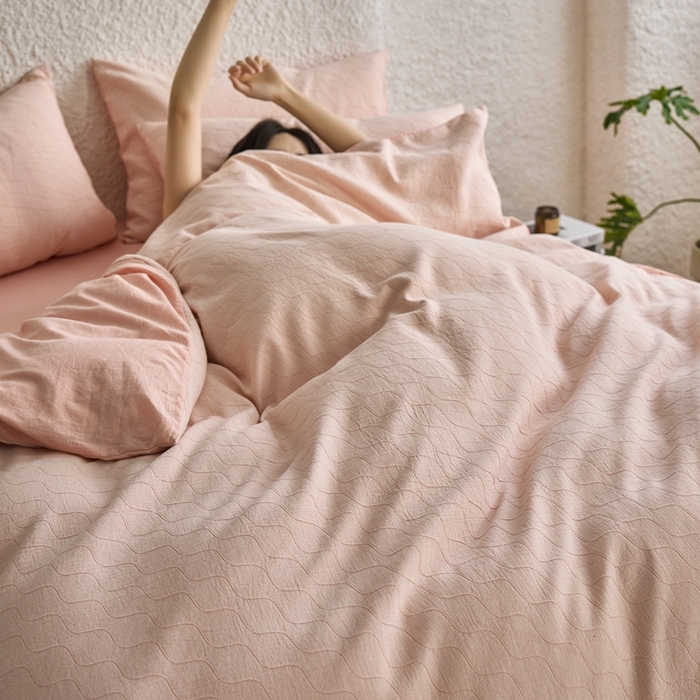 91家纺网 家纺一手货源 找家纺 安莱生活 2025新款双层纱色织提花波浪系列四件套 斜纹波浪 斜纹波浪-嫩粉