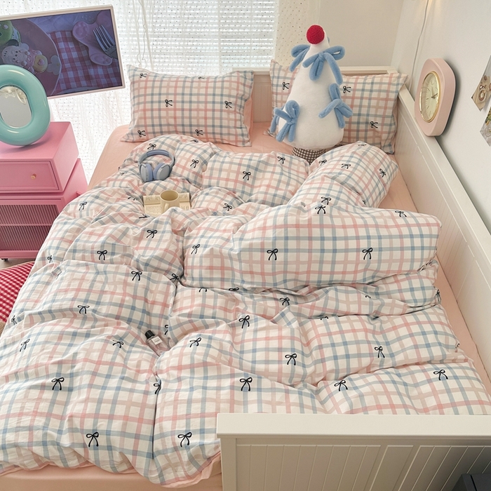 91家纺网 家纺一手货源 找家纺 昔可家纺 2024新款全棉条纹格子四件套--蝴蝶结系列 彩格子蝴蝶结