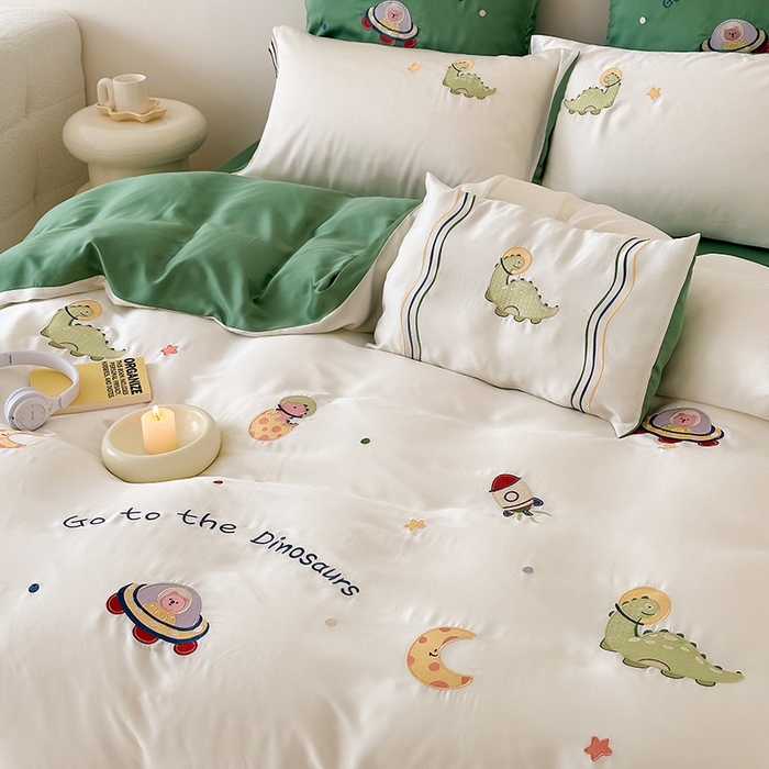 91家纺网 家纺一手货源 找家纺 （总）西西家居 2024新款LF60支奥地利兰精天丝绣花款四件套--星球恐龙