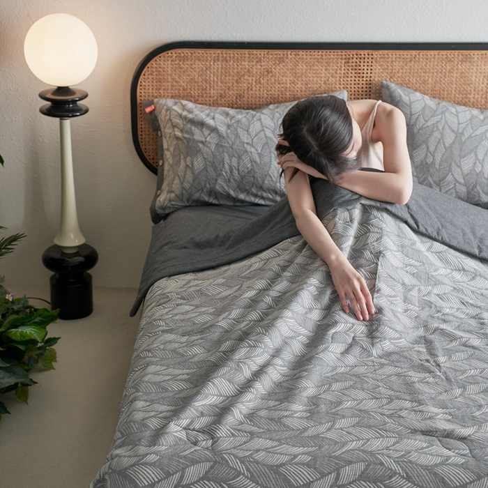 91家纺网 家纺一手货源 找家纺 安莱生活 2024新款高端双层纱色织大提花夏被 落叶 落叶-深灰