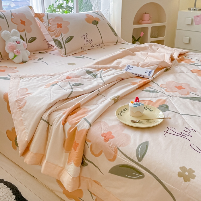 91家纺网 家纺一手货源 找家纺 菲梵家纺 2025春夏新品A类全棉喷气印花夏被 被子被芯 春日暖阳