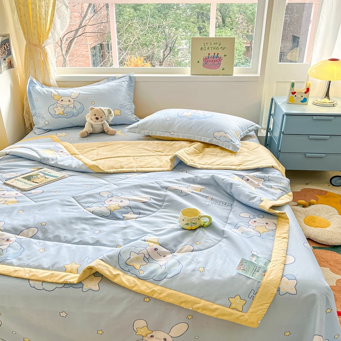 91家纺网 家纺一手货源 找家纺 菲梵家纺 2025春夏新品A类全棉喷气印花夏被 被子被芯 星之兔