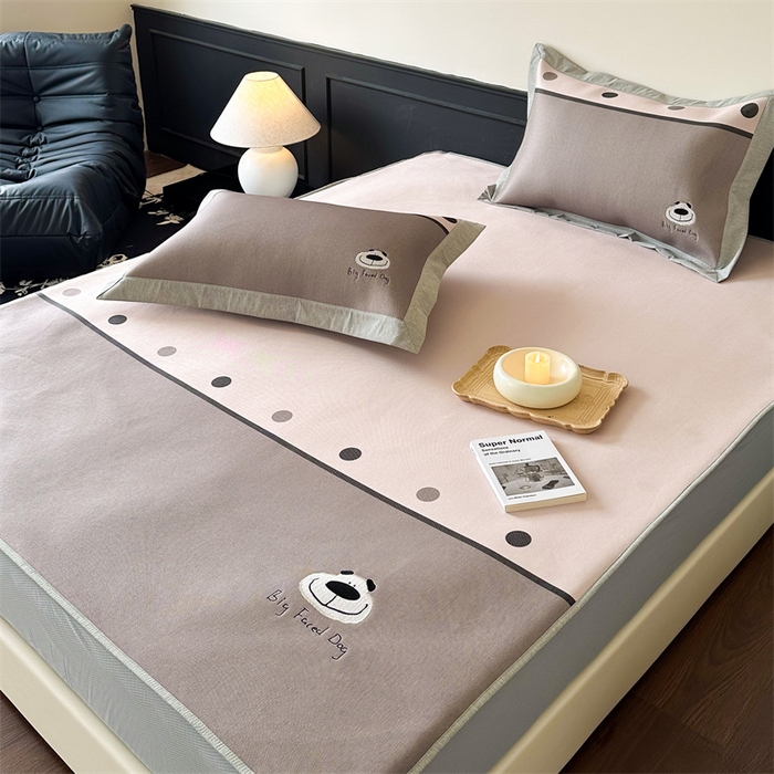 91家纺网 家纺一手货源 找家纺 甜梦 2024新款母婴级7A抗菌养生冰藤席影棚1—床笠款 可爱狗狗（床笠款）