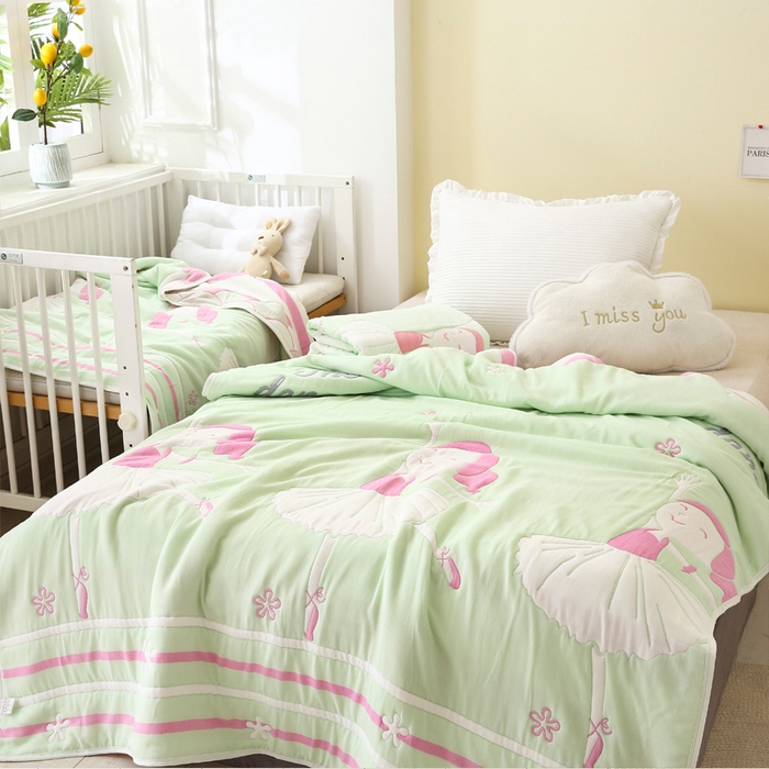 91家纺网 家纺一手货源 找家纺 朴尔家纺-毛巾被 2024年全棉十层纱布加厚儿童盖被毛巾被 爱跳舞的姑娘绿