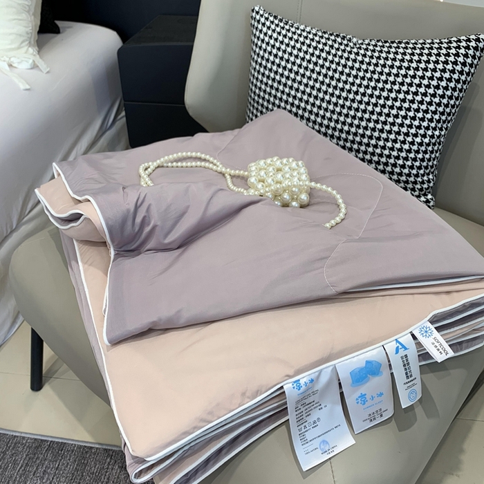 91家纺网 家纺一手货源 找家纺 奈萝家纺 2025新款A类凉感丝小凉皮夏被可机洗夏被新品空调被 咖啡拿铁