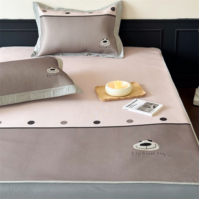 91家纺网 家纺一手货源 找家纺 甜梦 2024新款母婴级7A抗菌养生冰藤席影棚1—床笠款 可爱狗狗（床笠款）