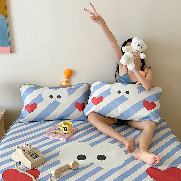 91家纺网 家纺一手货源 找家纺 昔可家纺 2024新款异形床笠款冰丝凉席 大斜眼怪怪