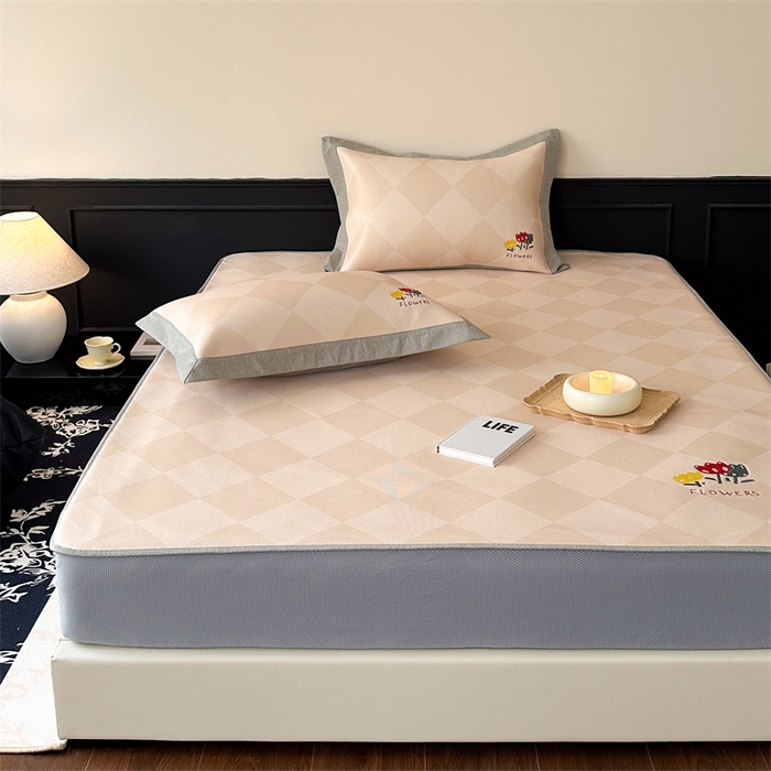 91家纺网 家纺一手货源 找家纺 甜梦 2024新款母婴级7A抗菌养生冰藤席影棚1—床笠款 菱格小花朵（床笠款）