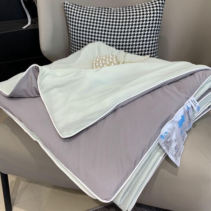 91家纺网 家纺一手货源 找家纺 奈萝家纺 2025新款A类凉感丝小凉皮夏被可机洗夏被新品空调被 香草奶冻