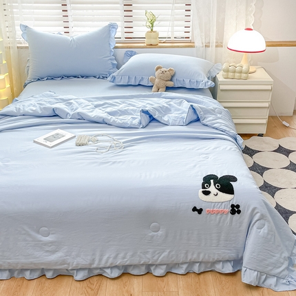 91家纺网 家纺一手货源 找家纺 宜家坊2024新款韩系花边ins风水洗棉夏被四件套 旺旺狗-浅蓝