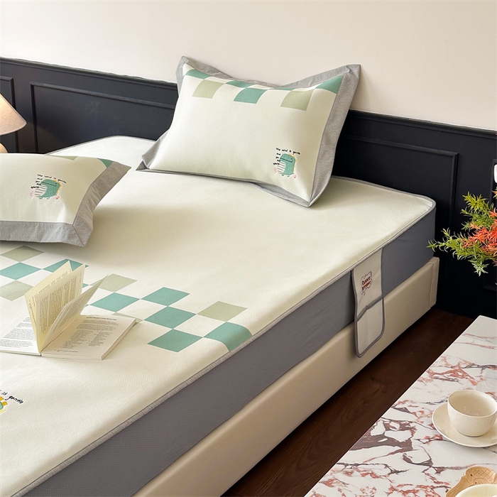 91家纺网 家纺一手货源 找家纺 甜梦 2024新款母婴级7A抗菌养生冰藤席影棚1—床笠款 格子恐龙（床笠款）