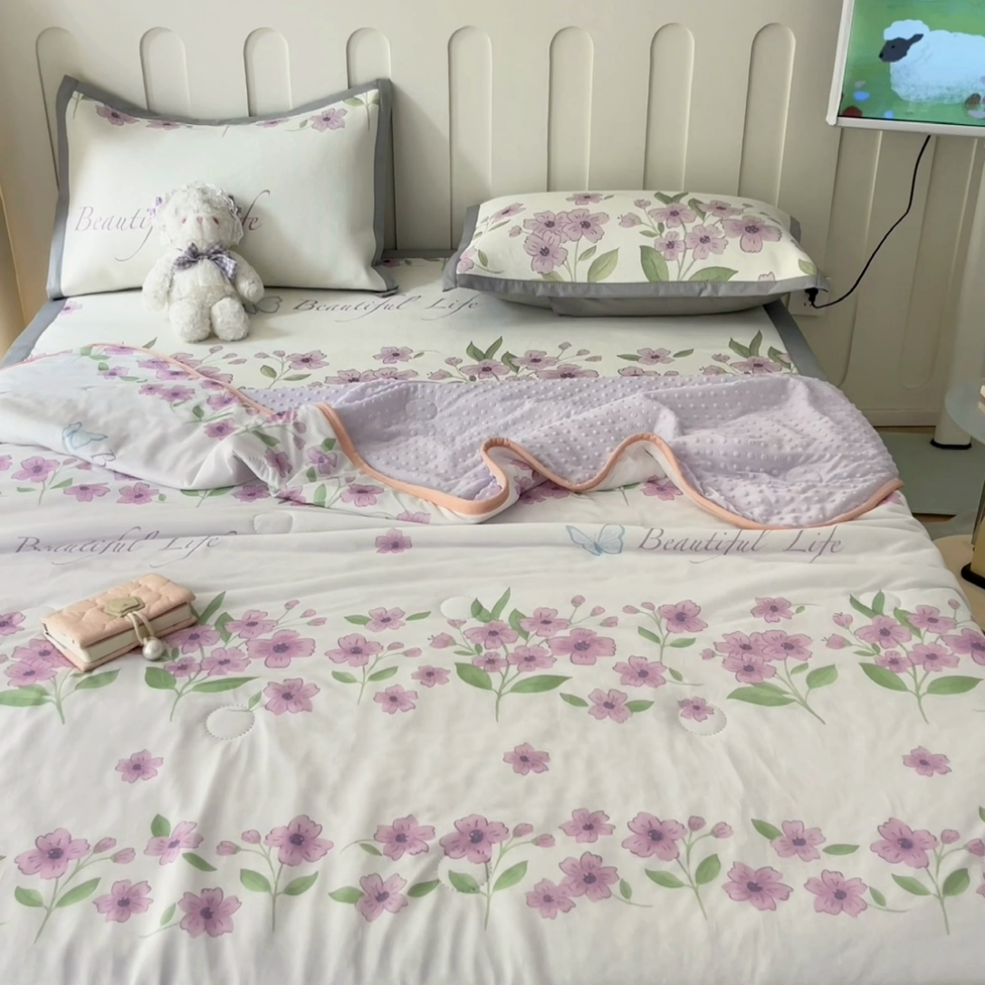 91家纺网 家纺一手货源 找家纺 安哆啦 2024新款A类凉感丝冰豆豆夏被冰丝席冰藤席四件套 夏被-浪漫花语