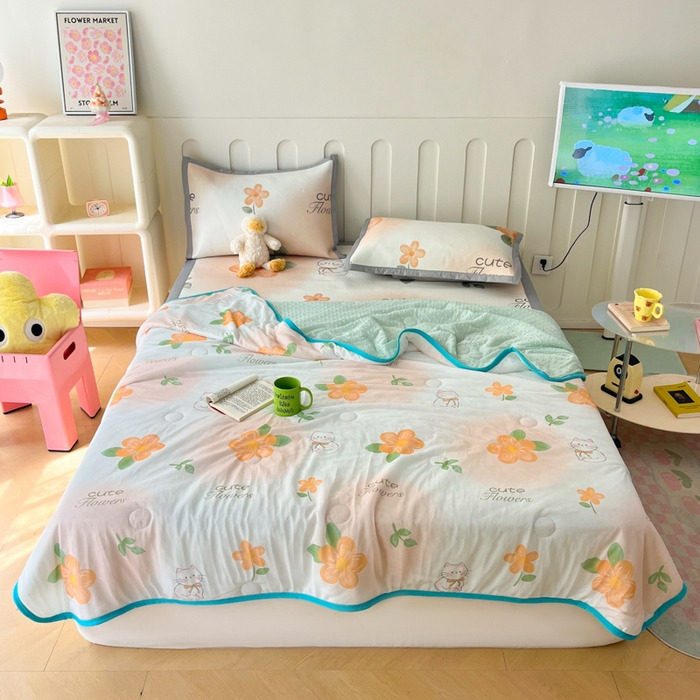 91家纺网 家纺一手货源 找家纺 安哆啦 2024新款A类凉感丝冰豆豆夏被冰丝席冰藤席四件套 夏被-桔花猫