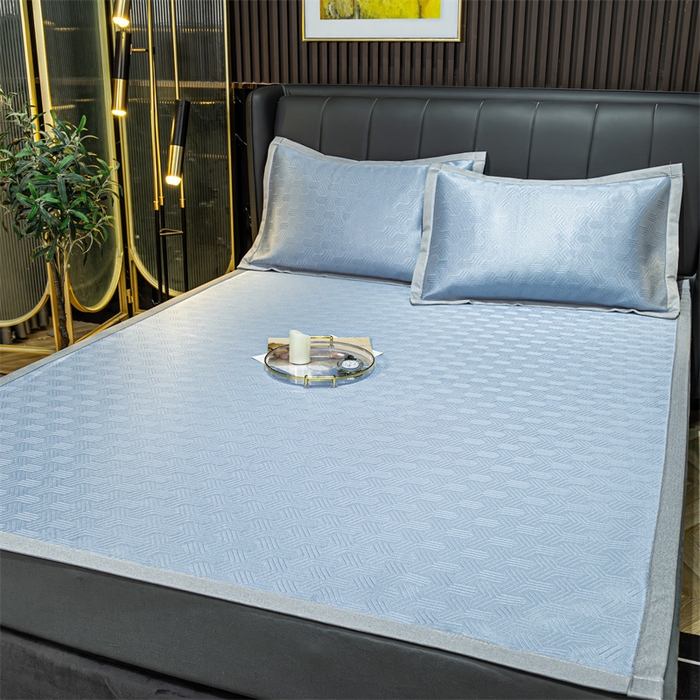 91家纺网 家纺一手货源 找家纺 共鸣沙发垫 新款简约冰丝凉感凉席 冰丝蓝