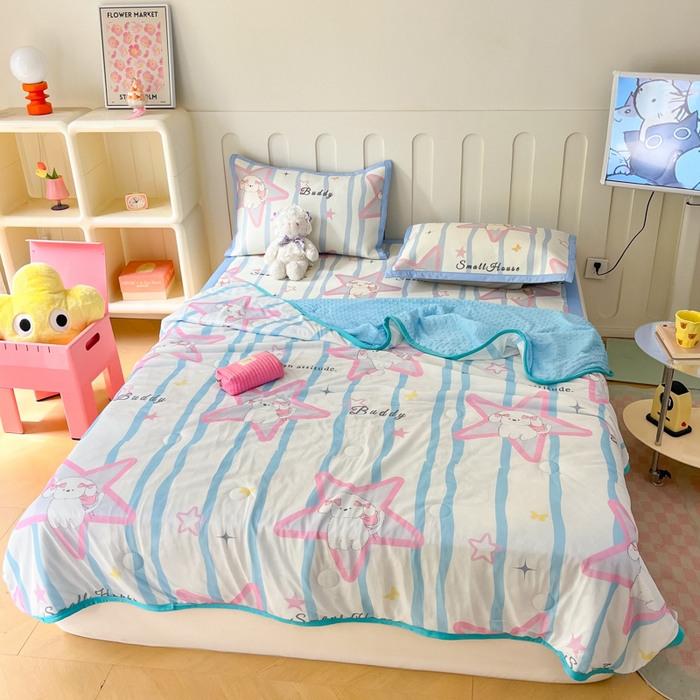 91家纺网 家纺一手货源 找家纺 安哆啦 2024新款A类凉感丝冰豆豆夏被冰丝席冰藤席四件套 夏被-怦然心动