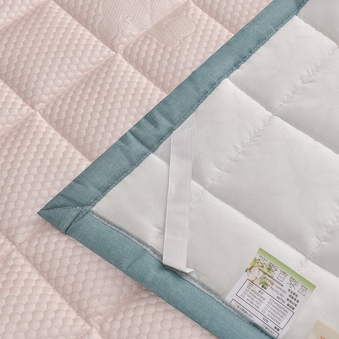 91家纺网 家纺一手货源 找家纺 富威堡家纺  2025高端凉感豆豆凉席款加棉加厚棉花床垫   尊贵粉