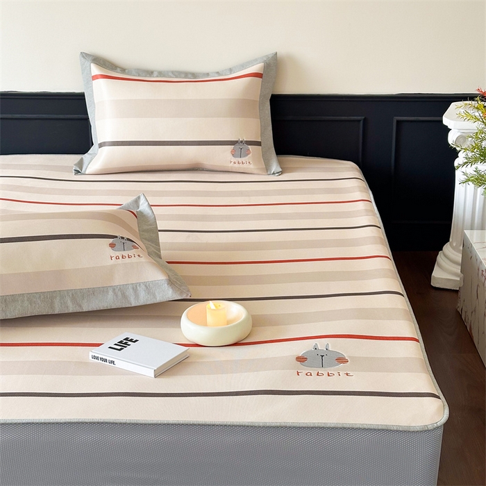 91家纺网 家纺一手货源 找家纺 甜梦 2024新款母婴级7A抗菌养生冰藤席影棚1—床笠款 条纹小兔（床笠款）