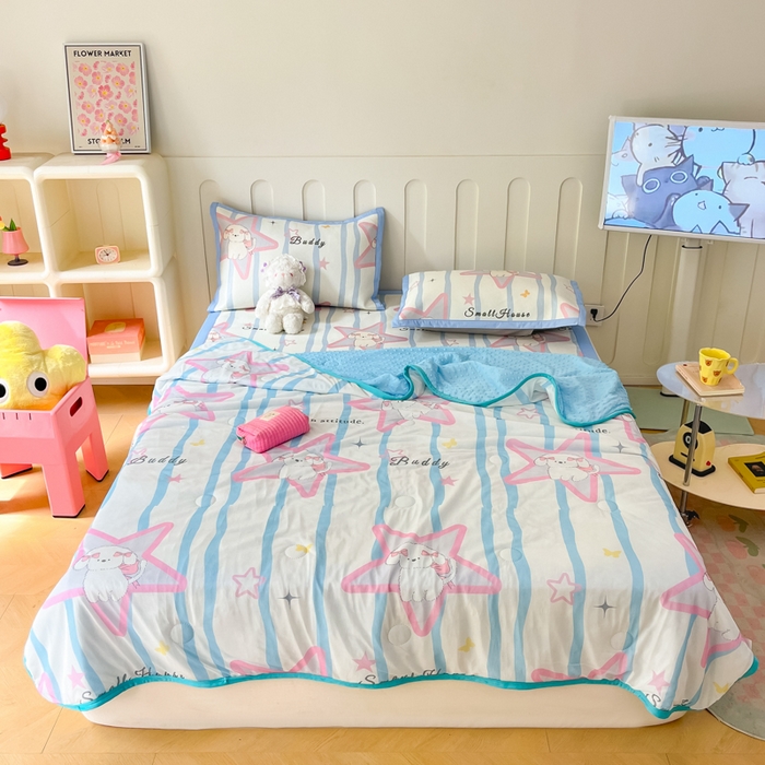 91家纺网 家纺一手货源 找家纺 安哆啦 2024新款A类凉感丝冰豆豆夏被冰丝席冰藤席四件套 夏被-怦然心动