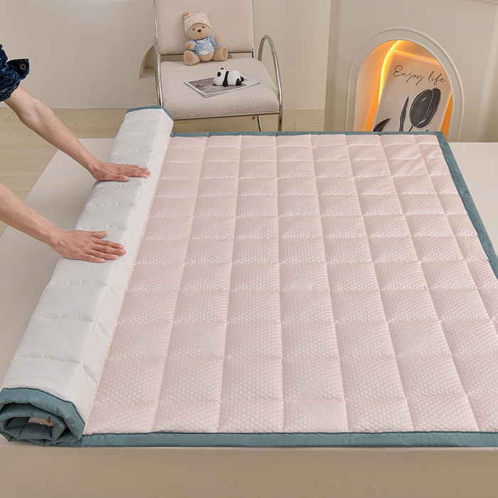 91家纺网 家纺一手货源 找家纺 富威堡家纺  2025高端凉感豆豆凉席款加棉加厚棉花床垫   尊贵粉