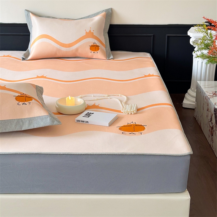 91家纺网 家纺一手货源 找家纺 甜梦 2024新款母婴级7A抗菌养生冰藤席影棚1—床笠款 皇冠橘子猫（床笠款）