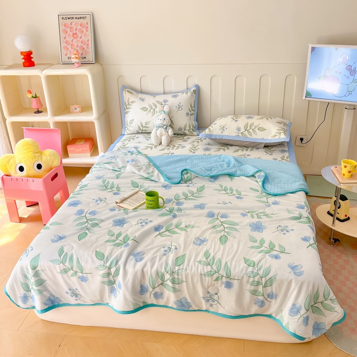 91家纺网 家纺一手货源 找家纺 安哆啦 2024新款A类凉感丝冰豆豆夏被冰丝席冰藤席四件套 夏被-森林来信