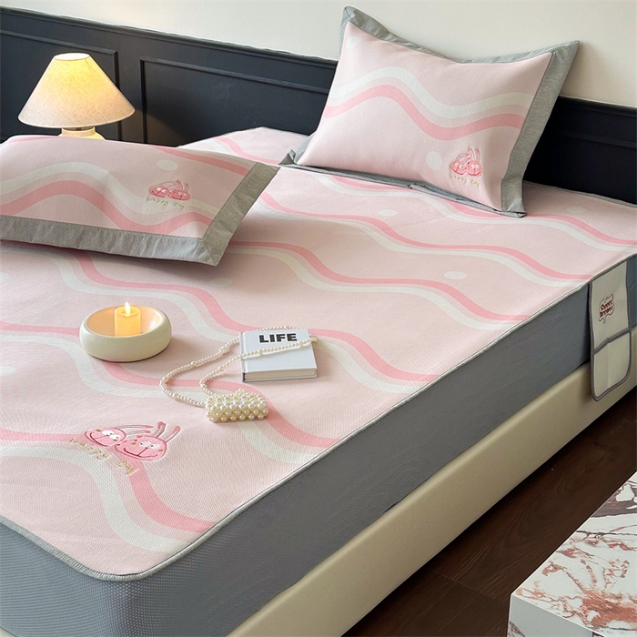 91家纺网 家纺一手货源 找家纺 甜梦 2024新款母婴级7A抗菌养生冰藤席影棚1—床笠款 波浪调皮兔（床笠款）