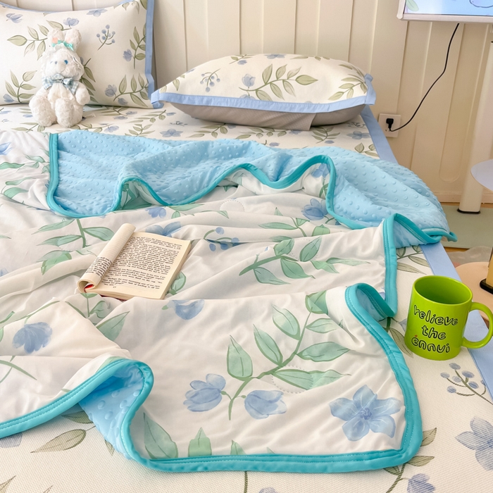 91家纺网 家纺一手货源 找家纺 安哆啦 2024新款A类凉感丝冰豆豆夏被冰丝席冰藤席四件套 夏被-森林来信