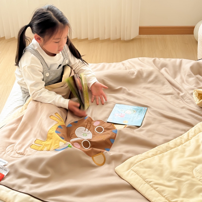 91家纺网 家纺一手货源 找家纺 喜多兔儿童家纺 2024新款莫代尔夏被空调被-萌宝宝系列 卡其色小老虎多多