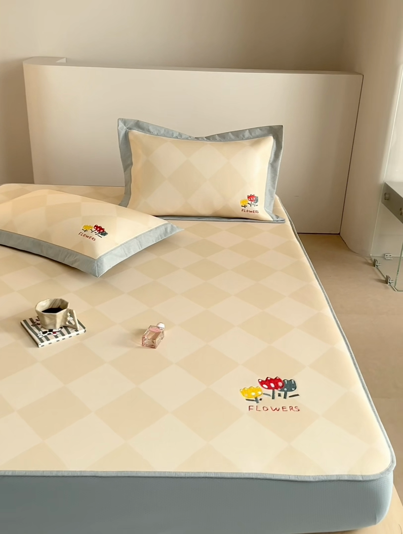 91家纺网 家纺一手货源 找家纺 甜梦 2024新款母婴级7A抗菌养生冰藤席影棚1—床笠款 菱格小花朵（床笠款）