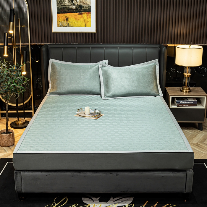 91家纺网 家纺一手货源 找家纺 共鸣沙发垫 新款简约冰丝凉感凉席 冰丝绿